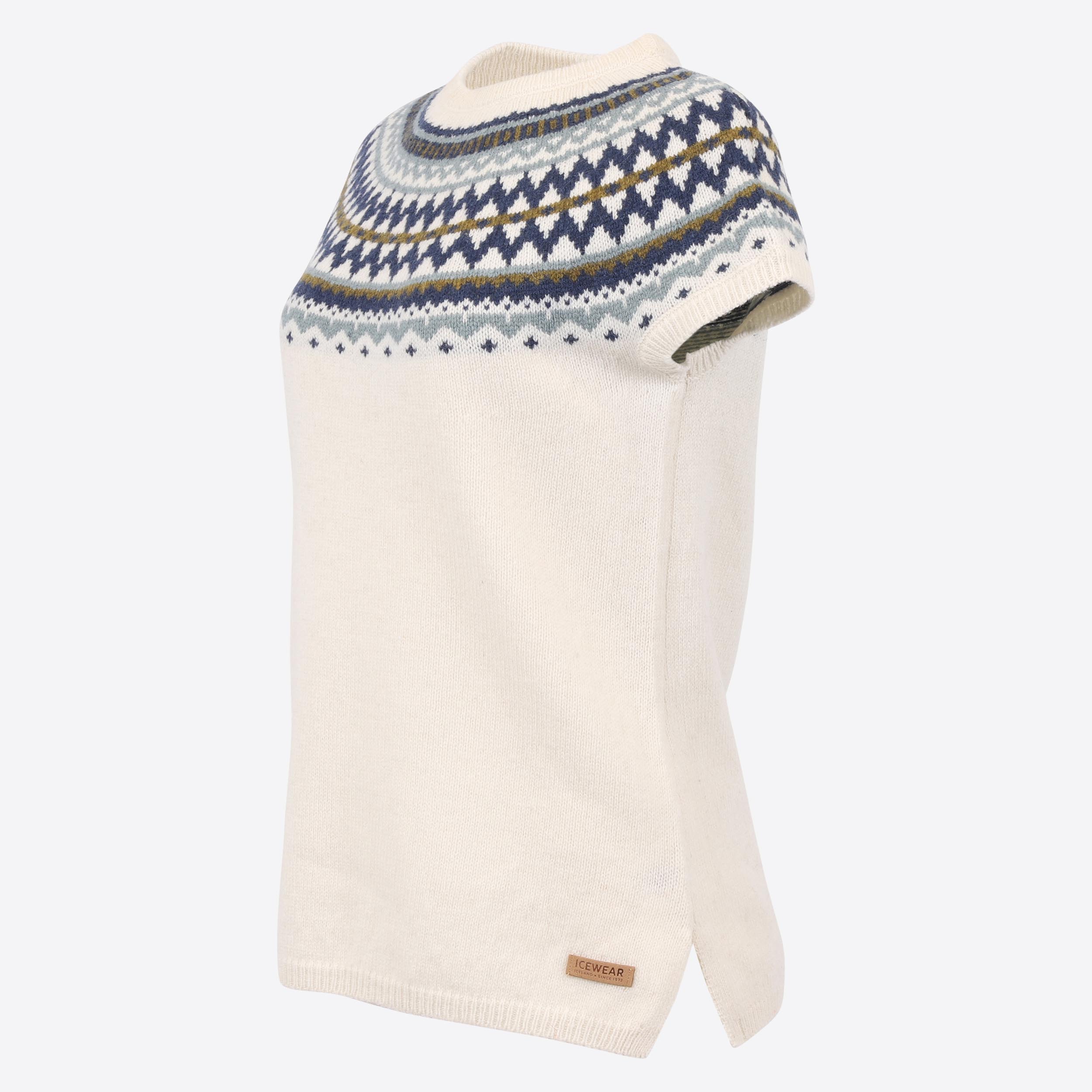 dyngjufjoll-wool-scandinavian-vest_17.jpeg